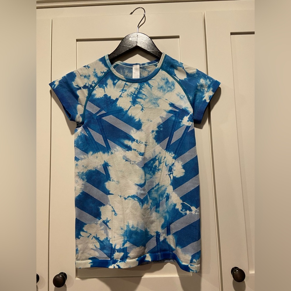 Ivivva tie dye athletic tee (lightly worn)